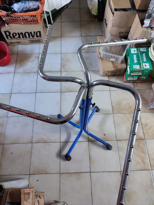 Vendo suporte para pendurar roupa