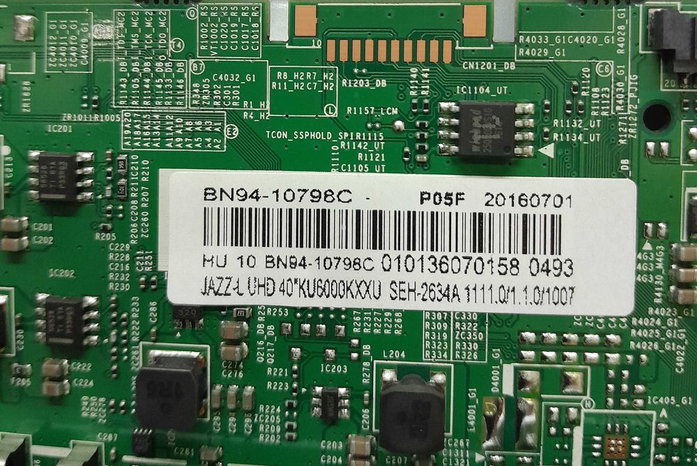 Televisão Samsung UE40KU6000K vendo as peças