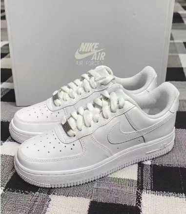 Nike AF1 07 Classic Białe trampki R.44