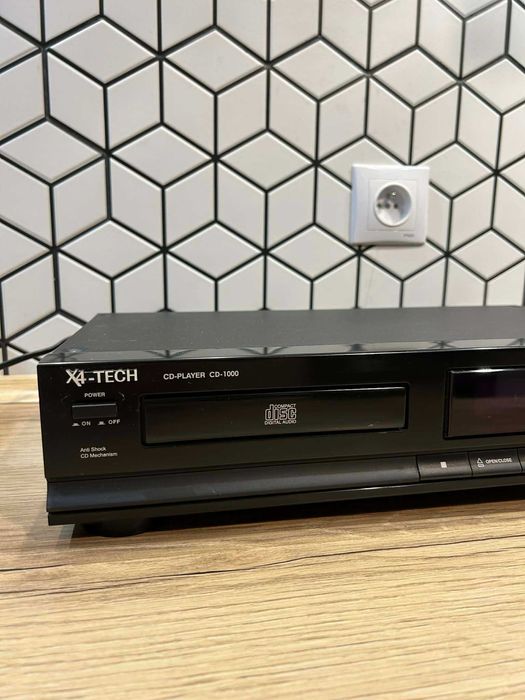 Odtwarzacz Płyt CD X4-Tech CD1000 Uszkodzony