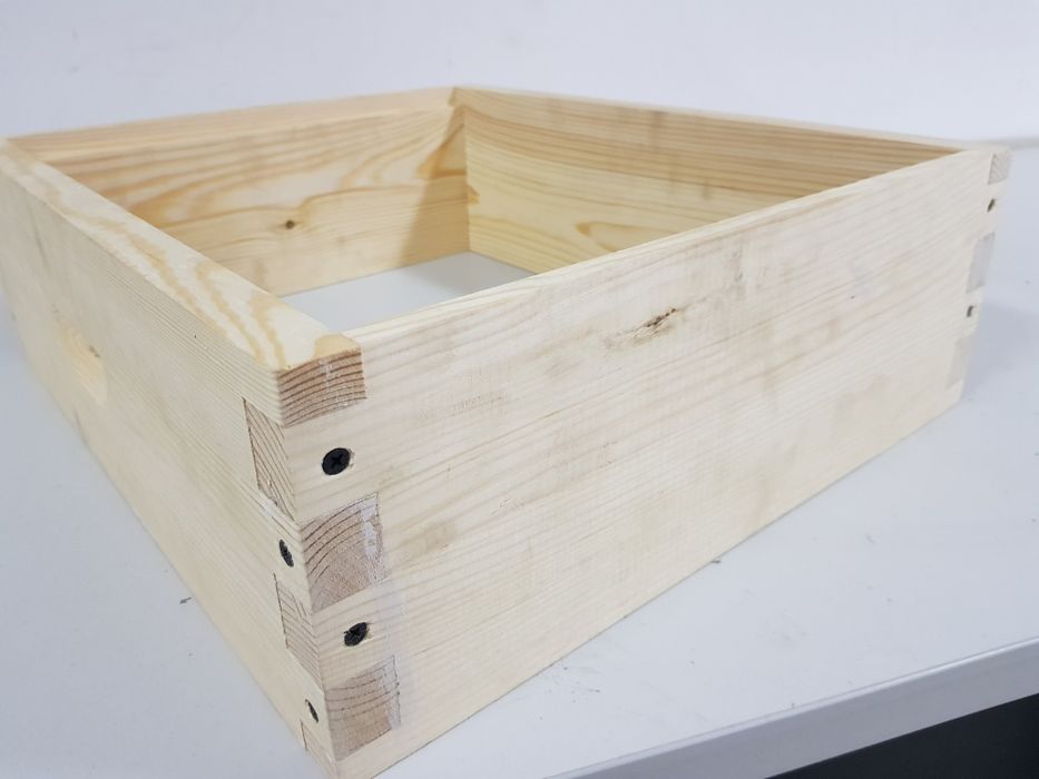 Безфальцевий магазинний корпус на 10 рамок