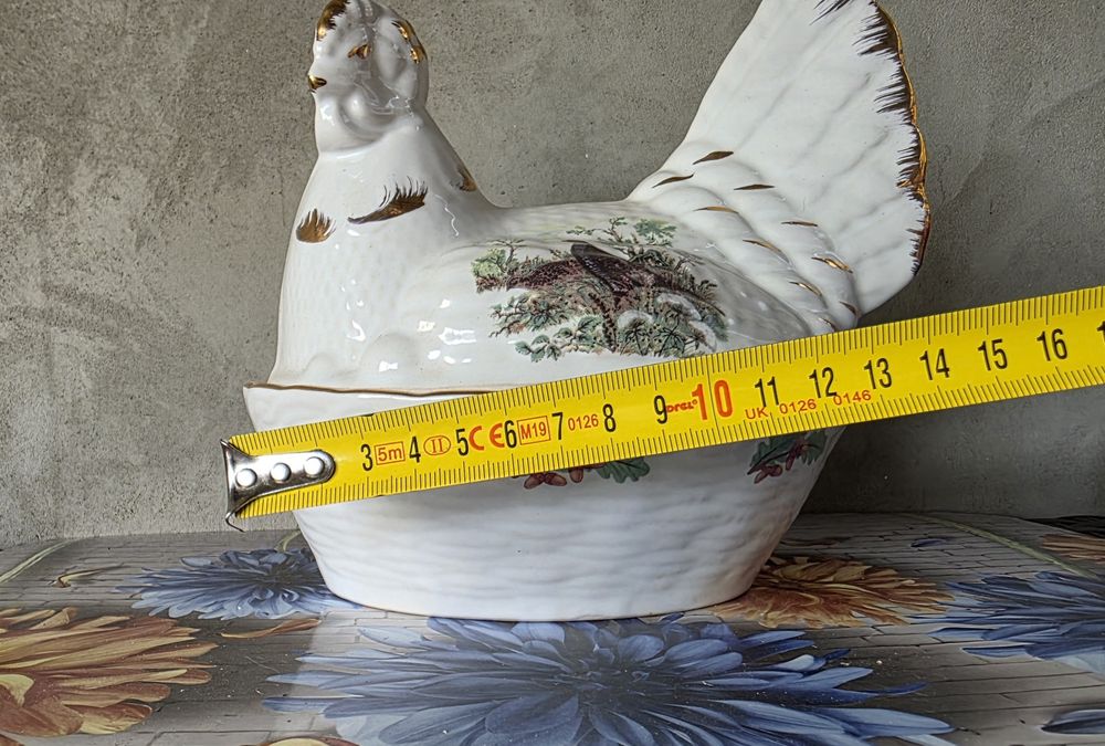 Ceramiczna kura na gnieździe – Półmisek z przykryciem, motyw bażanta,