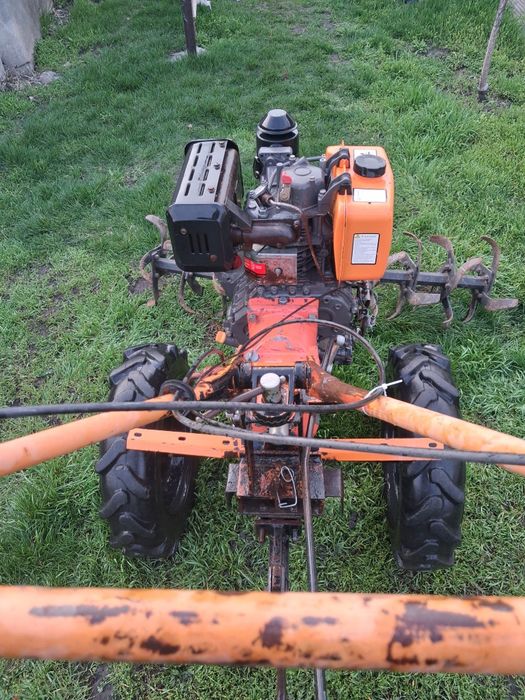 Продам мотоблок 9 к.с