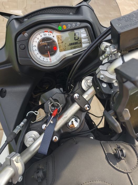Suzuki V-strom 650