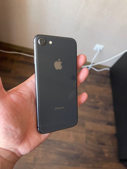 iPhone Apple 8..