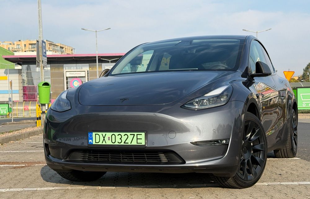 Tesla Y