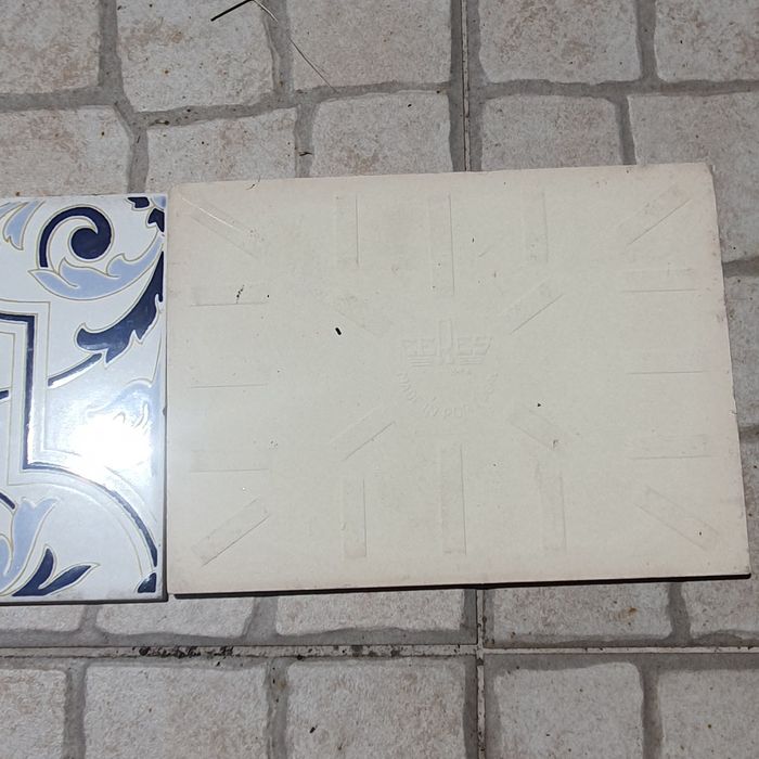 50 uni - Quadra Azulejo antigo Portugues - Fábrica de Louça de Ceres Coimbra