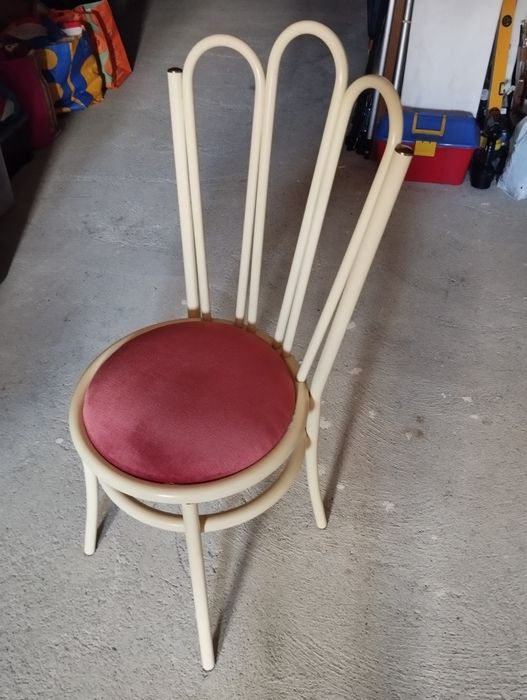 Cadeira de Quarto Antiga.