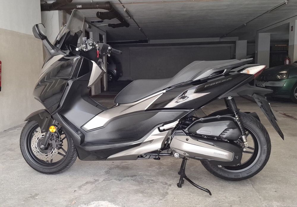 HONDA  Forza 125