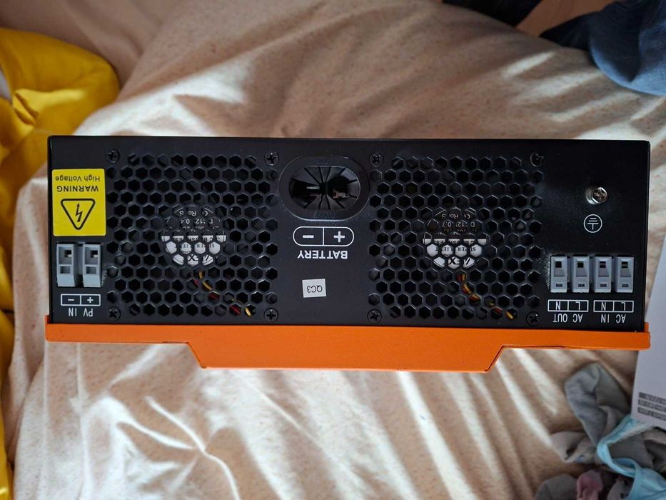 Гібридний інвертор PowMr POW-HVM2H-12V-N (12V 1600W)