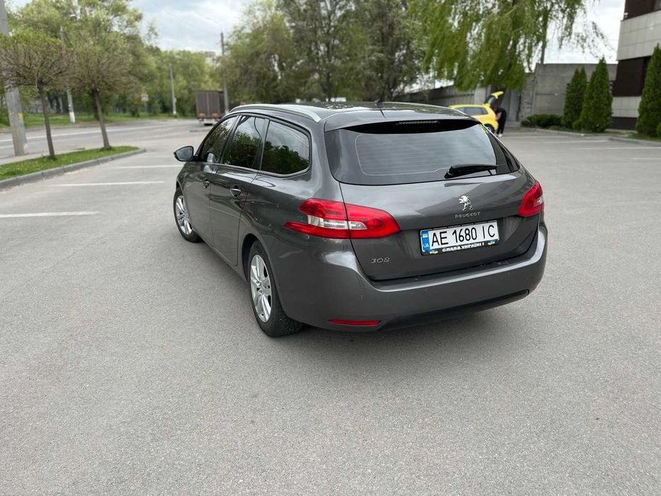 Peugeot 308 SW 2016