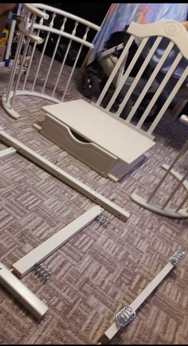 "Кароліна" Дитяче ліжечко-трансформер(кругле/овальне)з ящиком кроватка