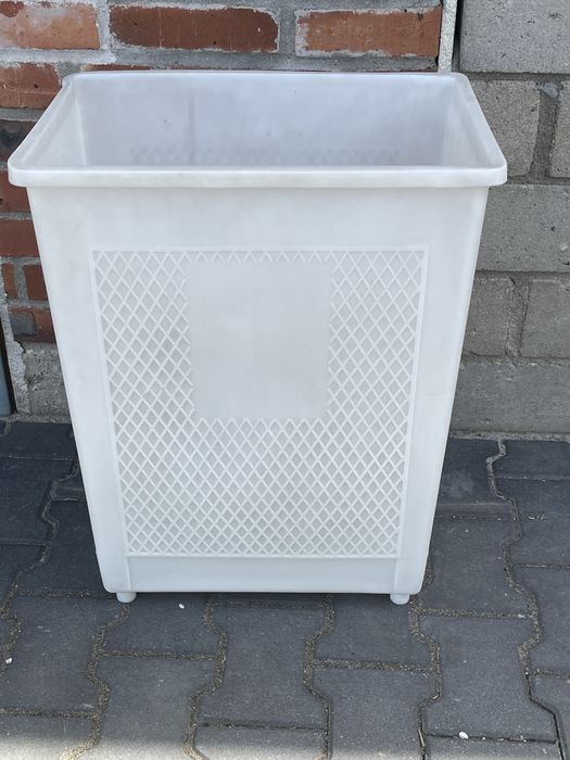 Duży kosz plastikowy na pranie, na zabawki- rozmiar 66/50/33