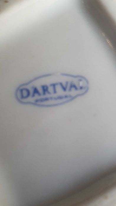 Chávenas e Pires de Porcelanas D´ARTVAL e Japonesa