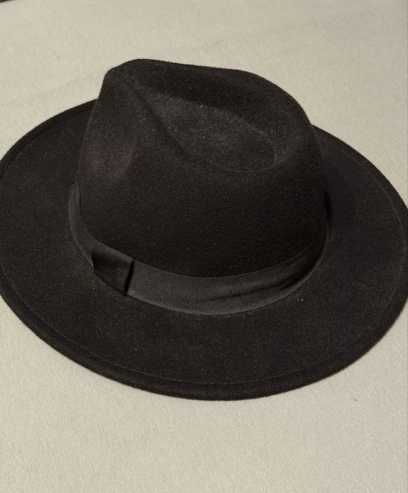 Czarny kapelusz