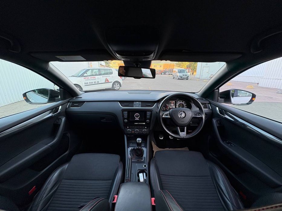 Розборка Skoda Octavia A7 VRS Бампер Фара Капот Крило Дверка Потолок