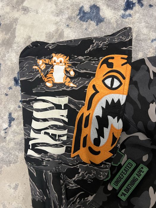 Продам зип худи Bape Tiger x Shark