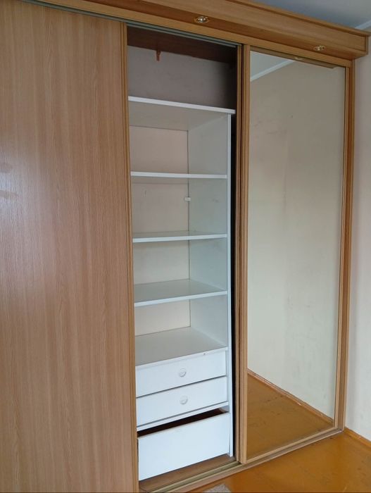 Szafa przesuwna  262x230 cm