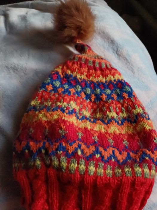 Шапочка на дівчинку 7-9 лет