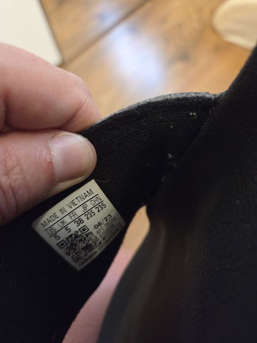 Klapki adidas rozmiar z metki 38 odpowiada 36