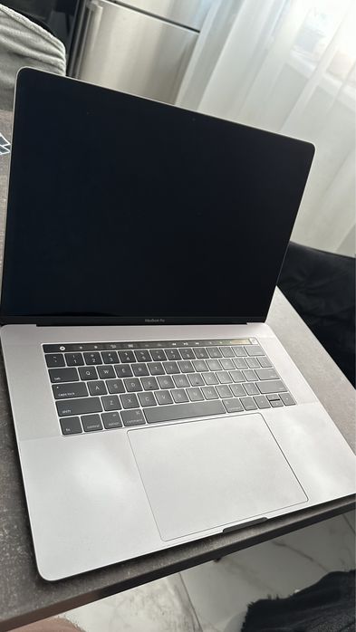 Apple MacBook pro 15 2020