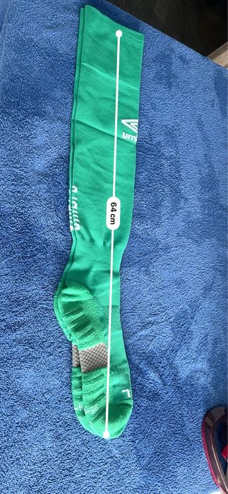 Piłkarskie getry Umbro rozmiar 35-39