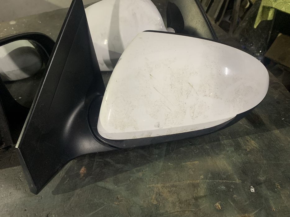 Продам зеркало хундай элантра 2017-2020