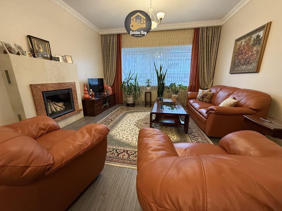 Продам  Заміський Будинок 222м2 ,  у Котеджному містечку Park House / Парк Хаус , село Гора , Бориспільський район