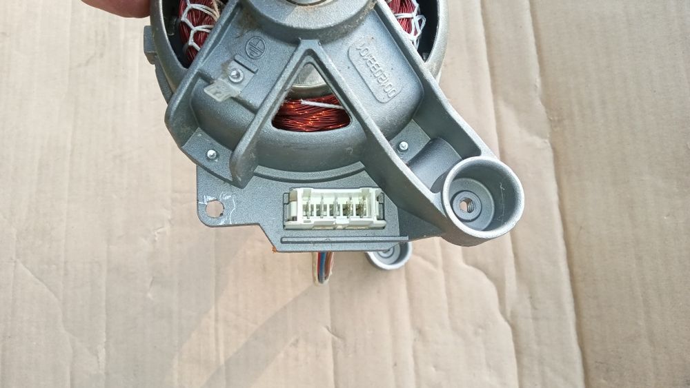 Silnik Nidec pralki Electrolux