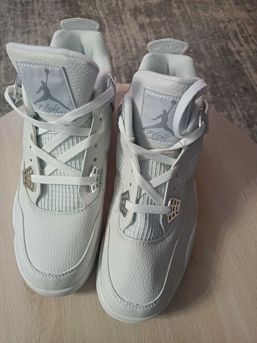 Obuwie nowe biale