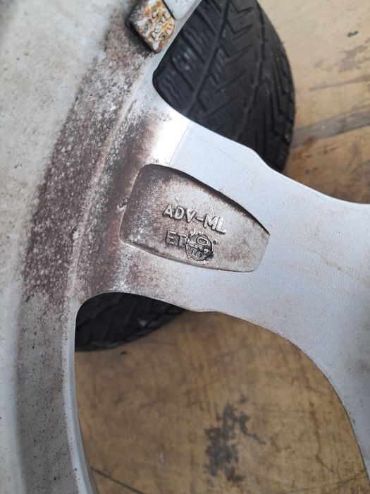 Sprzedam felgi aluminiowe do Mercedesa