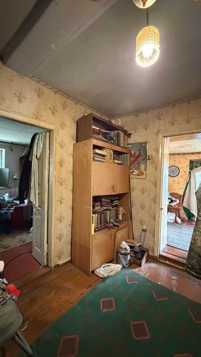 Продам крепкий дом в центре с. Буды (ул. Сковороды)