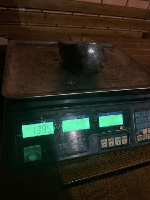 Продам камінь Лабрадор