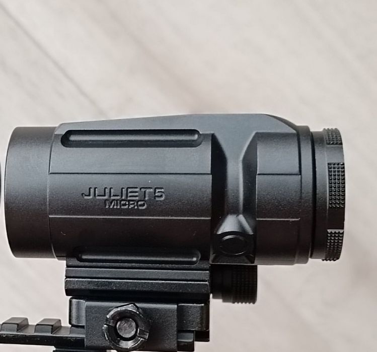 Увеличитель, магнифер  Sig Sauer Juliet5-Micro 5x magnifier