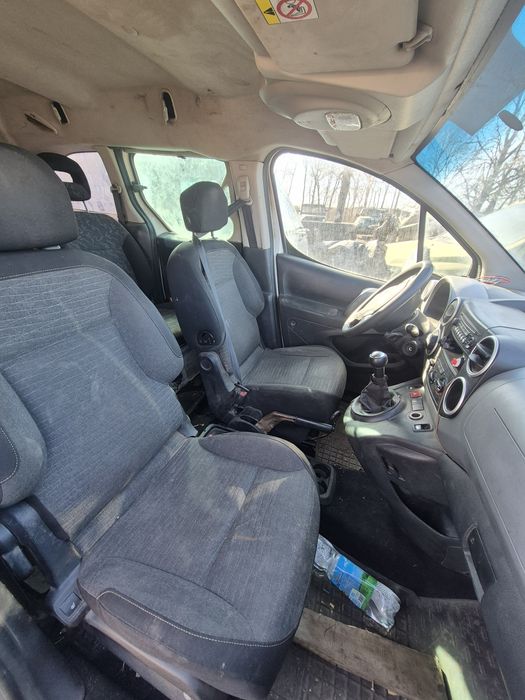 Дзеркало. Авторозбірка Citroen Berlingo Multispace