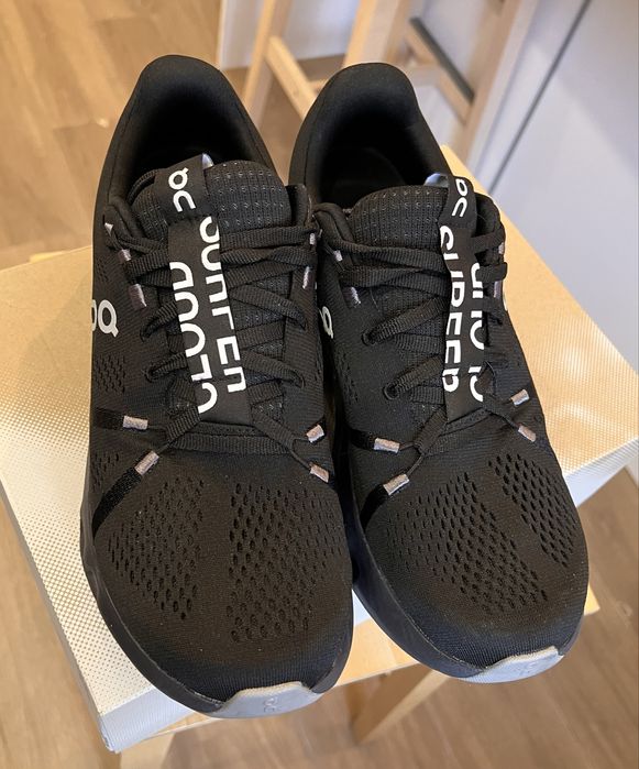 Tenis On Cloudsurfer Tam 44