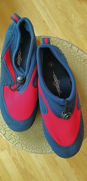 Коралки в синьо-червоному кольору