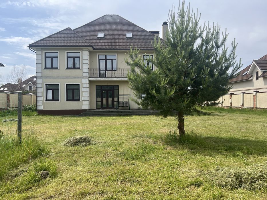 Село Буча. Найнижча ціна за метр квадратний, біля аквапарку.