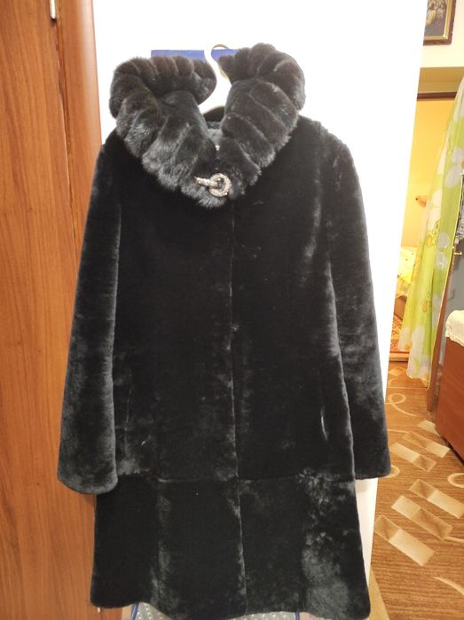 !!!Нова шуба!!! мутон+норка(50р).