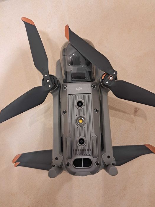 Квадрокоптер DJI Mavic AIR 2S Fly More Combo