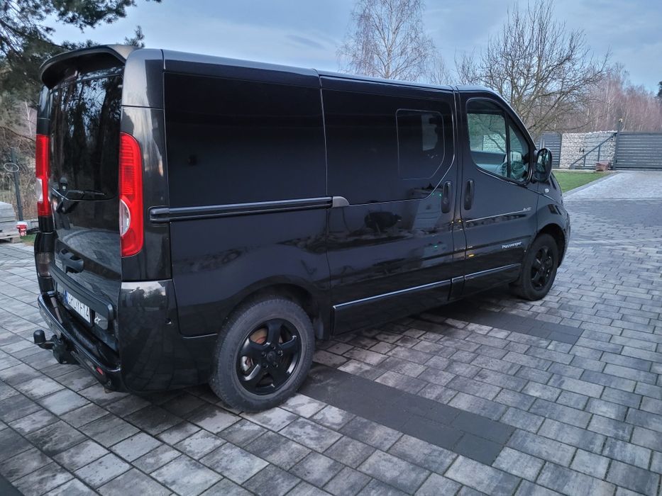 Renault Trafic 2.0 Dci Passenger Black Edition