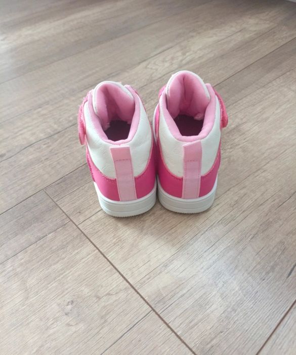 Buty dziewczęce 24