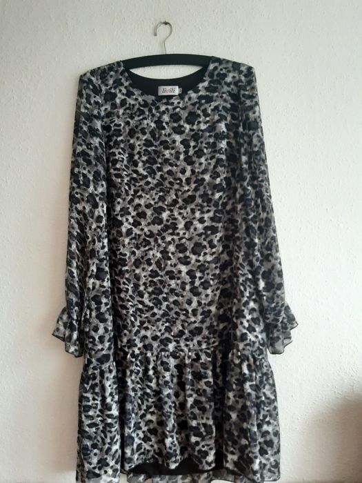 Nowa elegancka szara sukienka  L 40 panterka cętki midi