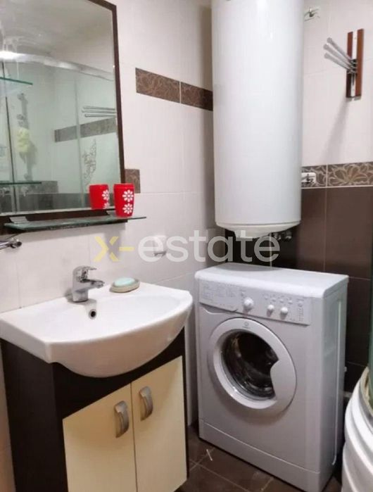 Продам однокімнатну квартиру по Гвардійців-широнінців буд 27