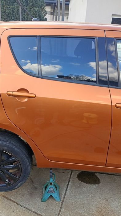 Suzuki Swift MK7 drzwi prawe tył kompletne zqp