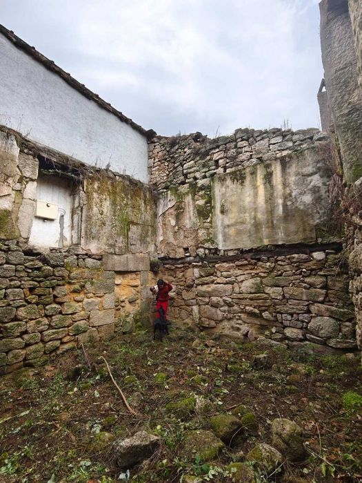 Vendo casa para reconstruir