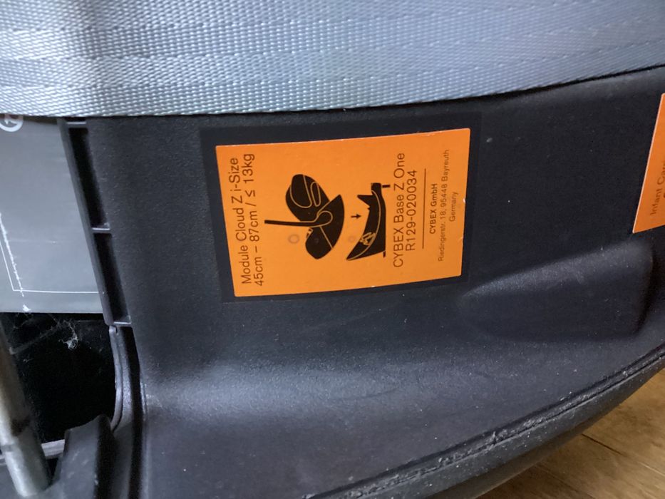 Sprzedam fotelik  używany Cybex Cloud-Z granatowy
