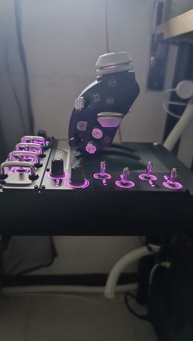 HOTAS - Simulador de Voo Logitech