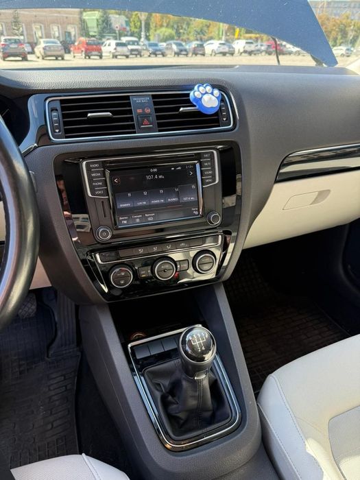 Volkswagen Jetta 2013