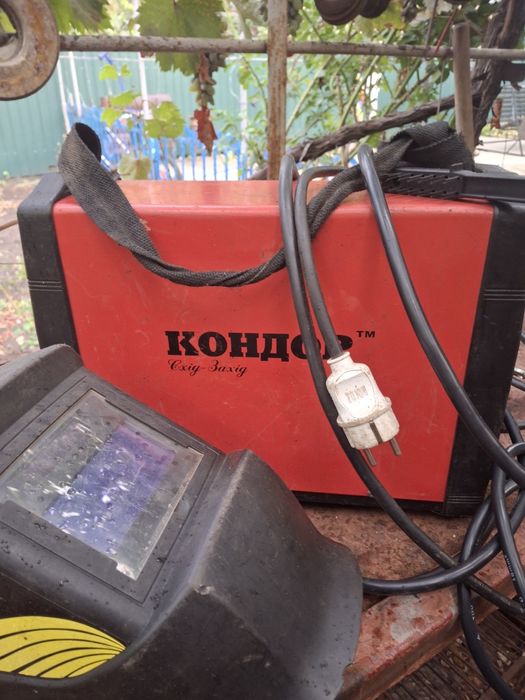 Зварювальний інвертор Кондор ММА-200